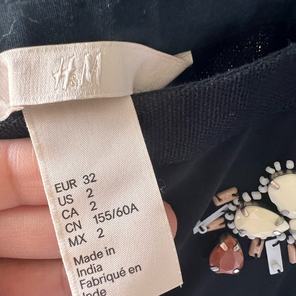 Embellished and Beaded Mini Skirt - Picture 4 of 7